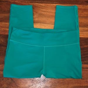 Mid rise size large fabletics legging